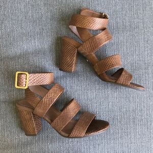 vionic blaire heeled sandal